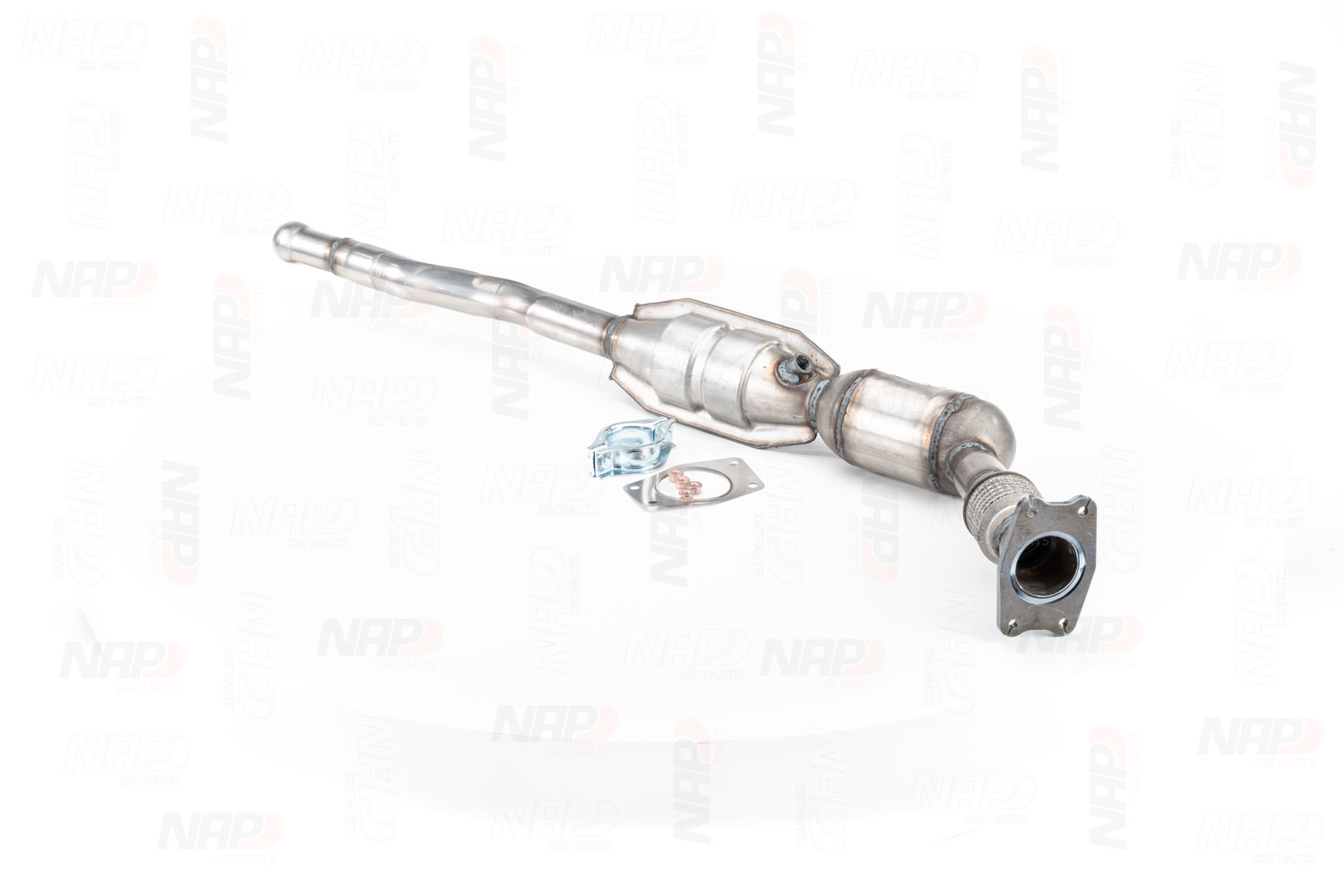 Köp NAP carparts Katalysator Produktnummer: CAK10815 till det förmånliga priset av 3570,72 kr