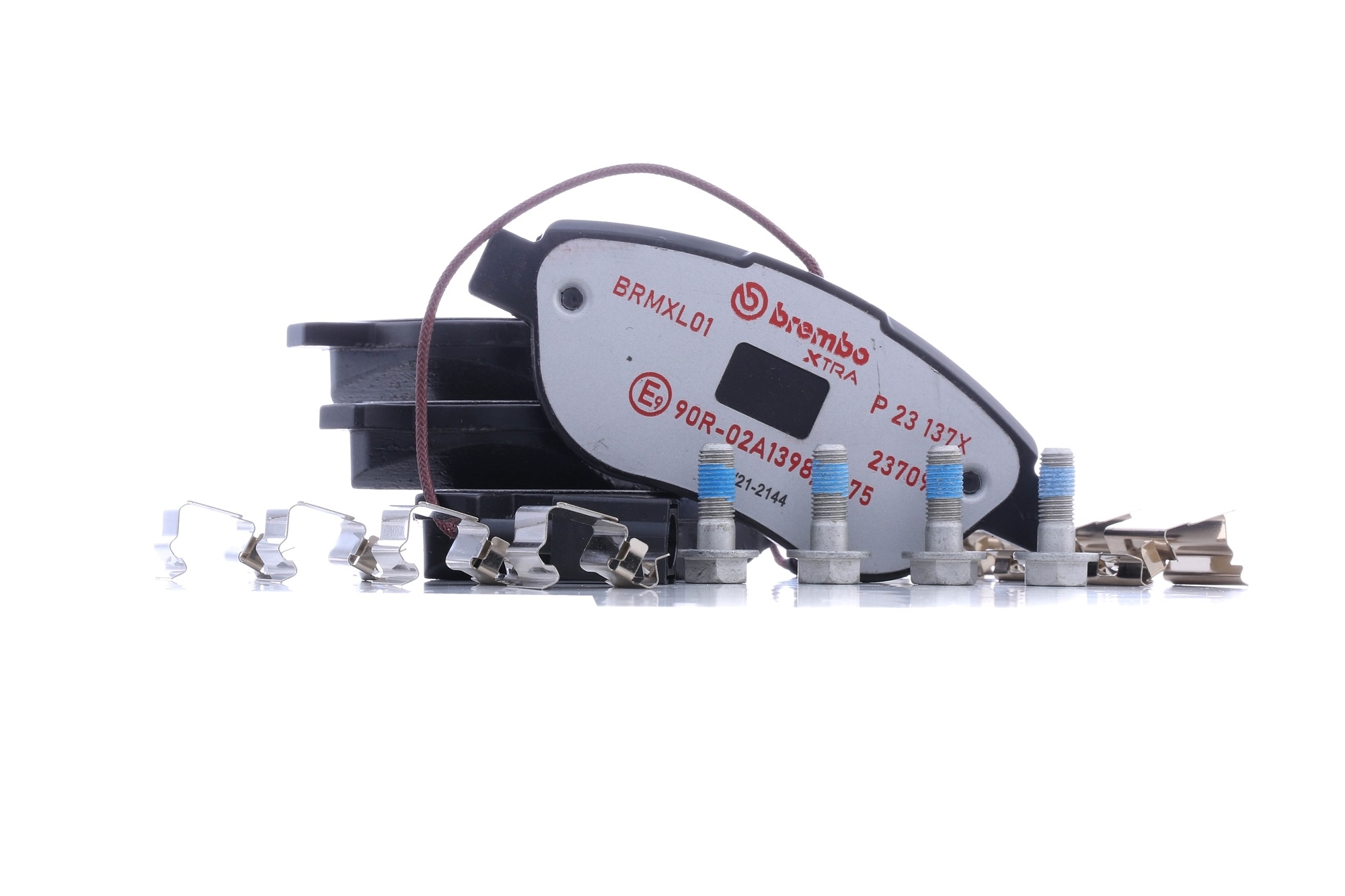 Įsigykite BREMBO Stabdžių kaladėlės Prekės Nr.: P 23 137X už žemiausią 56,14 € kainą