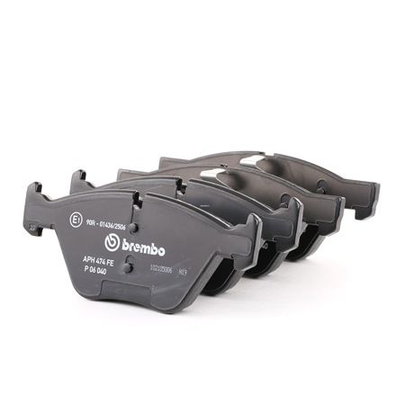 Köp billiga original Bromsbelägg P 06 040 jämförbara med 34116771972 OEM nummer på nätet