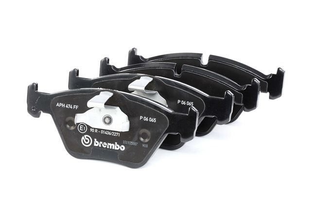 Köp billiga original Bromsbelägg P 06 065 jämförbara med 34112157586 OEM nummer på nätet