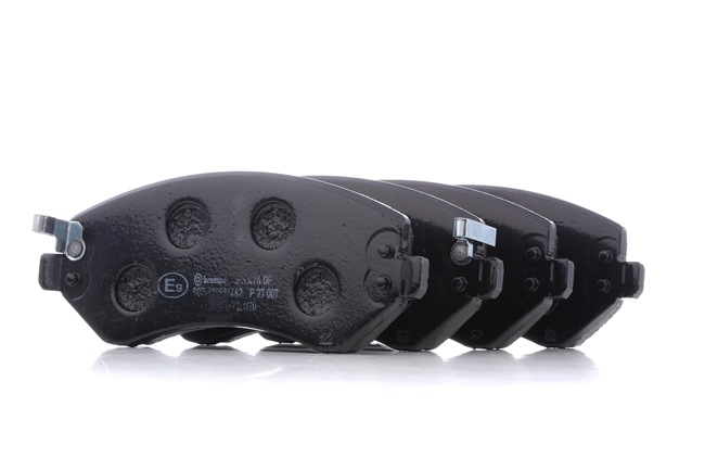 OE JEEP CHEROKEE 2018 Piduriklotside komplekt 05019984AA, 05019985AB, 05066427AA pärit BREMBO