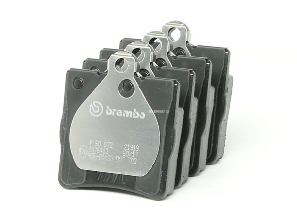 OEM Kit pastiglie freni MERCEDES-BENZ Classe E Cabrio A124 0004207904, 0024207120, 002420712037 da BREMBO - risparmia grazie ai nostri prezzi bassi