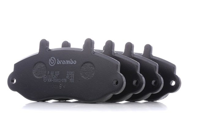 Renault Master 2 Van 2003 Kaladėlės BREMBO OEM 1605979, 23302, 4404777