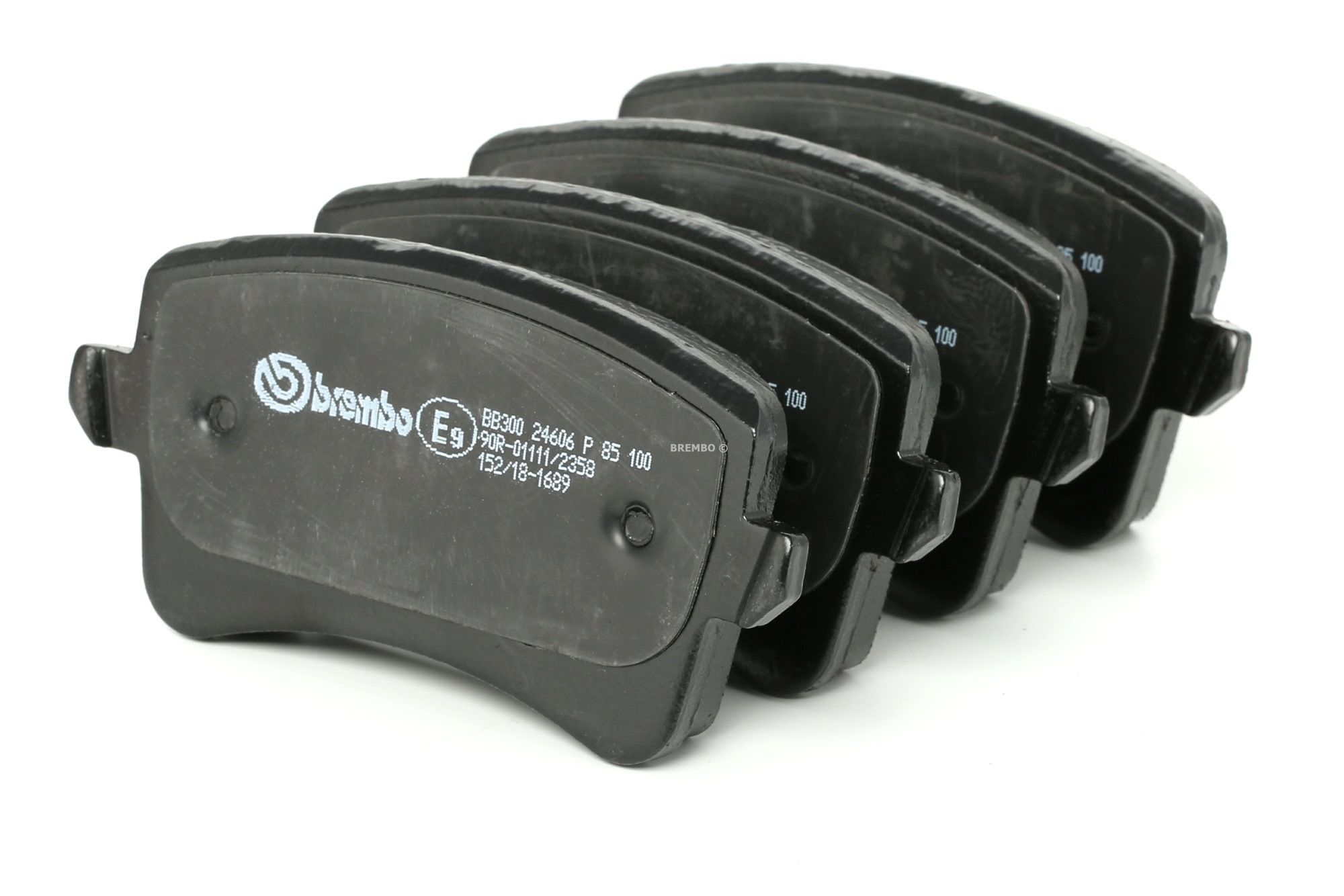 Įsigykite BREMBO Stabdžių kaladėlės Prekės Nr.: P 85 100 už žemiausią 35,45 € kainą