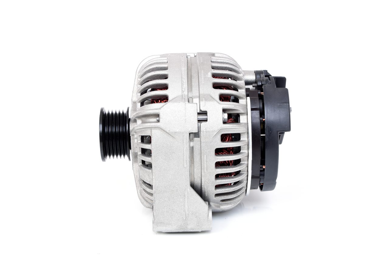 Ostke odavaid originaale Generaator 0 124 615 073 mis on võrreldavad A0121541302 OEM numbritega internetis