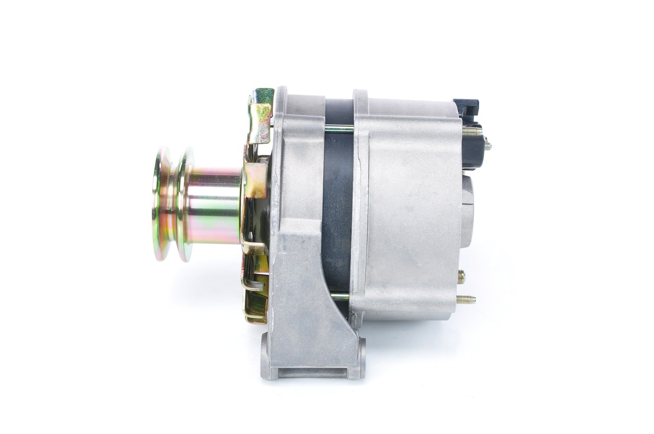 Kupuj online Alternator 1 986 A01 132 oryginalne w niskiej cenie, kompatybilne z numerem OEM 068903017NX