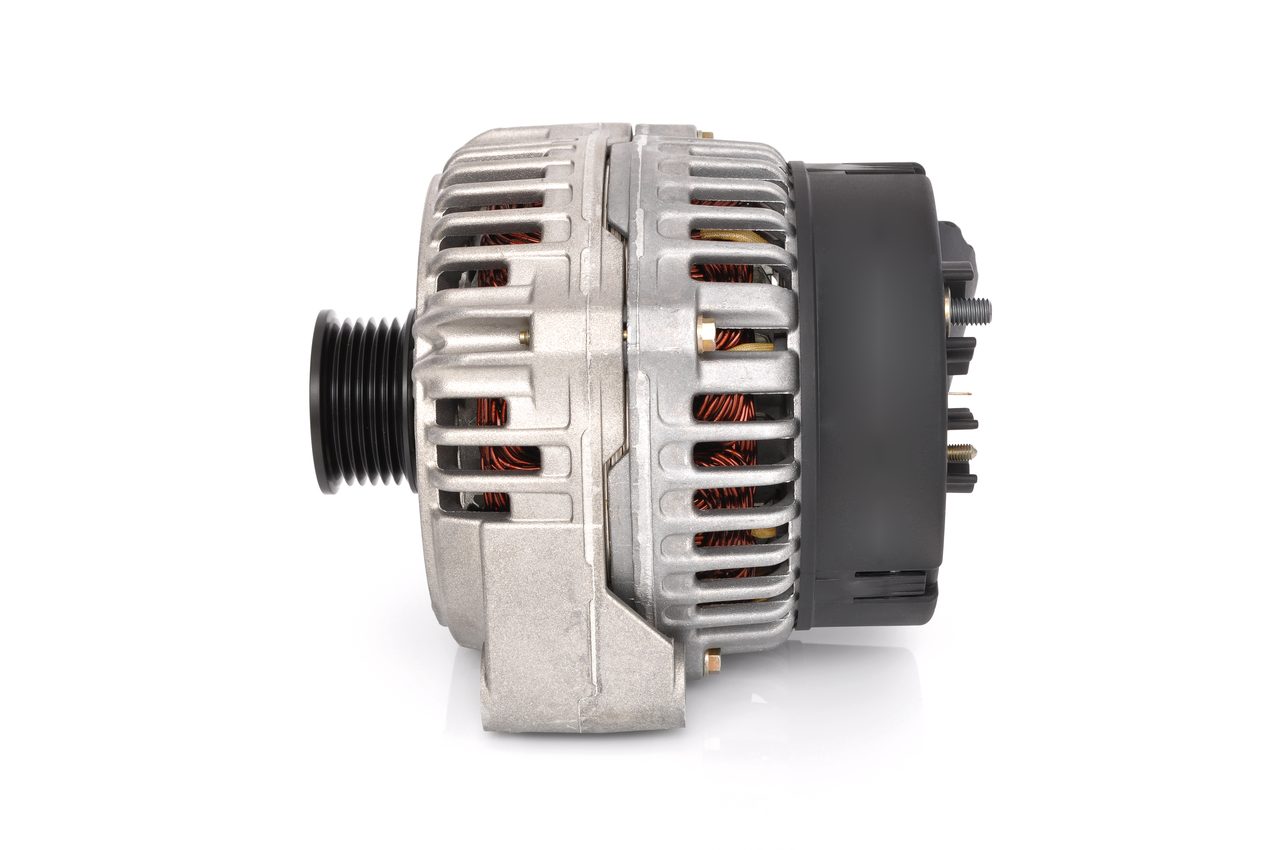 Kupuj online Alternator 1 986 A01 134 oryginalne w niskiej cenie, kompatybilne z numerem OEM A0111543202