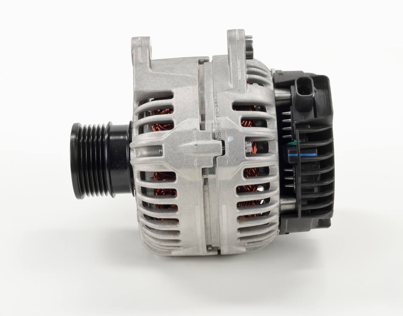 Köp BOSCH Generator Produktnummer: 1 986 A01 157 till det förmånliga priset av 6615,07 kr