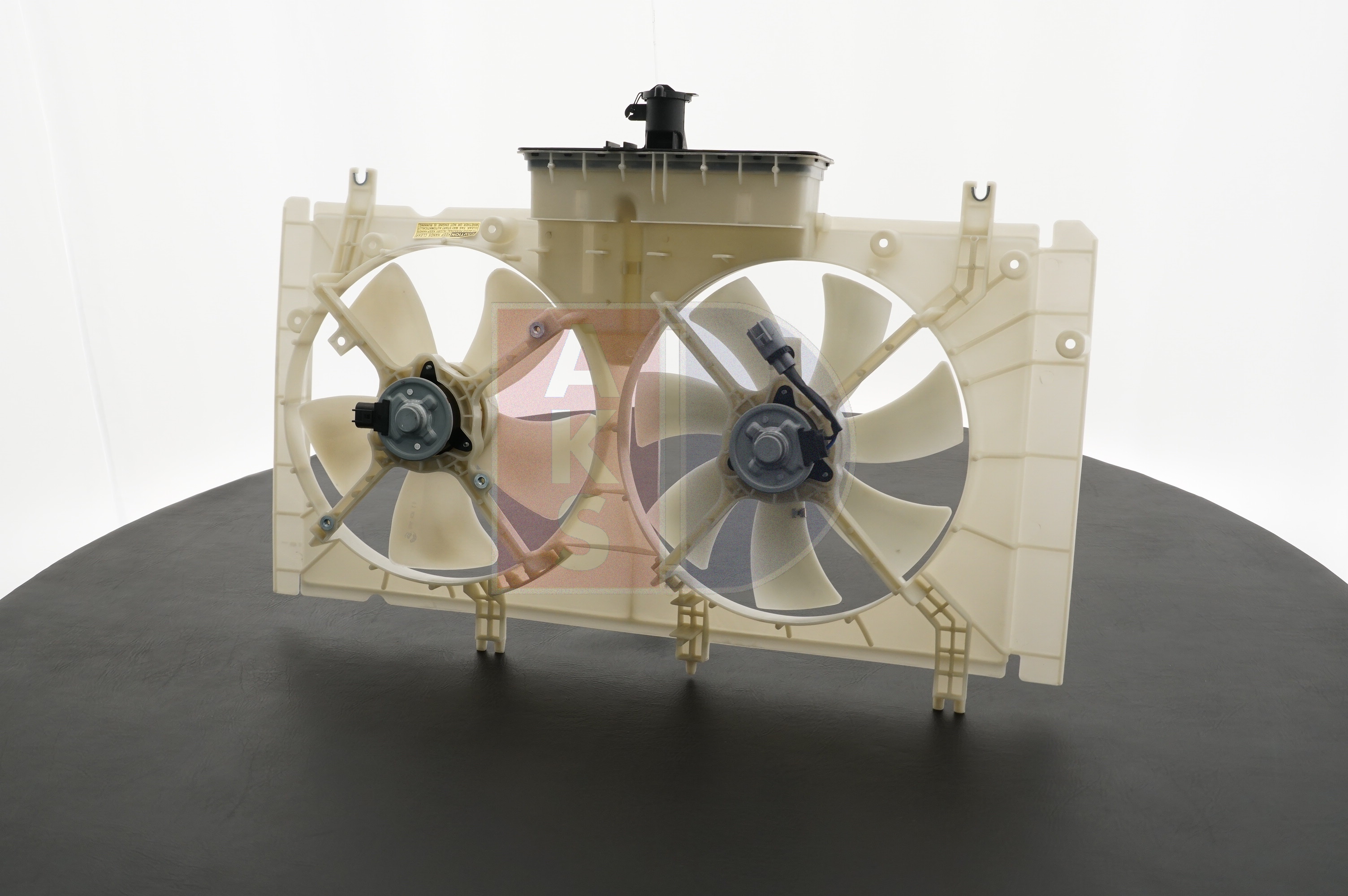 Cumpărați online Ventilator, radiator 118058N original/ă și la un preț mic, compatibil/ă cu nr. OEM LF1915025