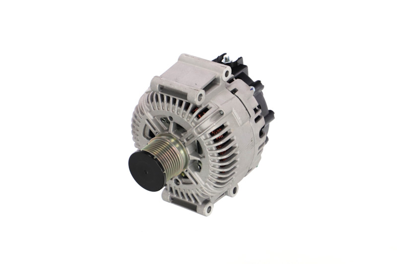 Köp REMANTE Generator Produktnummer: 011-003-000961R till det förmånliga priset av 2750,63 kr