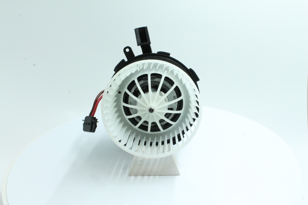Acquista online Ventilatore abitacolo 7200045 originale a buon mercato, comparabile con i numeri OEM 8K1820021C
