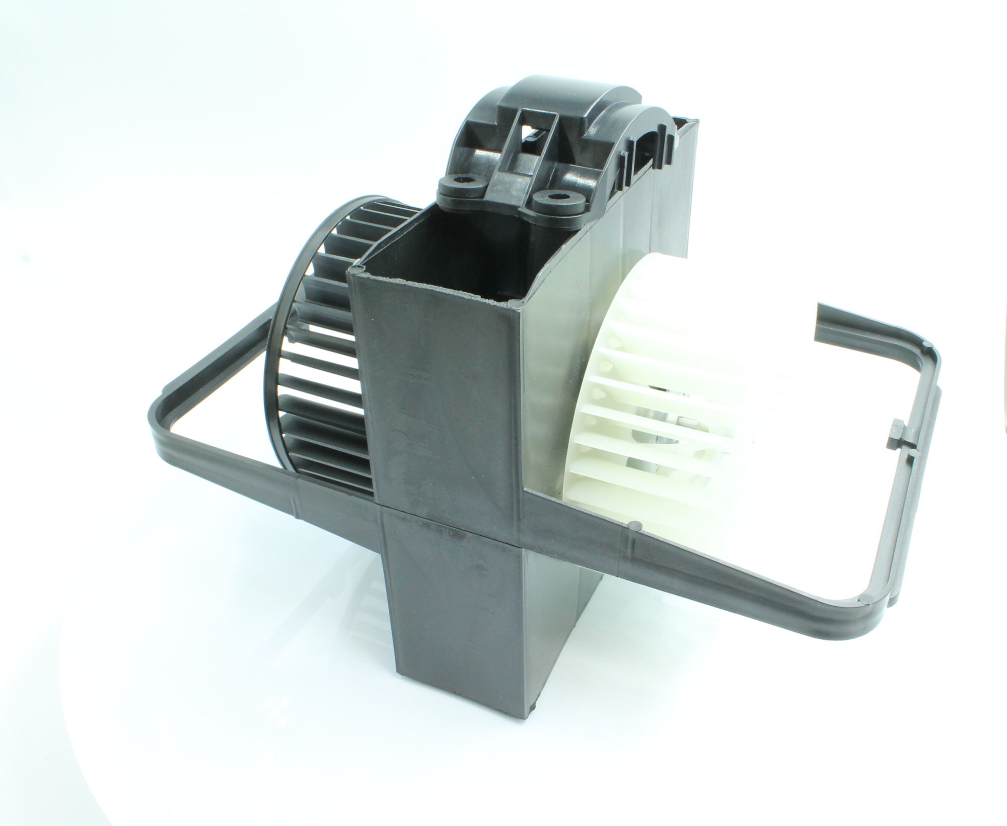 Compre Ventilador habitáculo 7200049 original asequible comparable con números OEM online 9071946