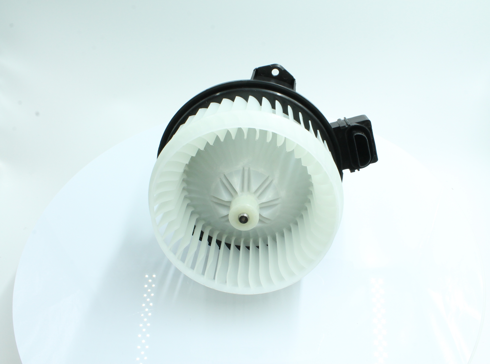Cumpărați Ventilator, habitaclu de la PowerMax Număr produs: 7200067 la prețul de doar 375,54 lei
