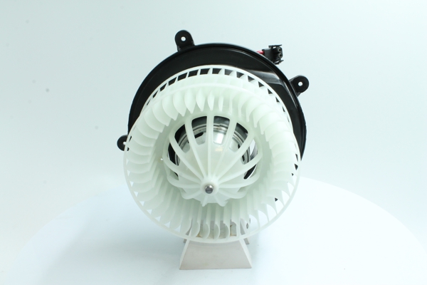 Cumpărați Ventilator, habitaclu de la PowerMax Număr produs: 7200087 la prețul de doar 557,19 lei