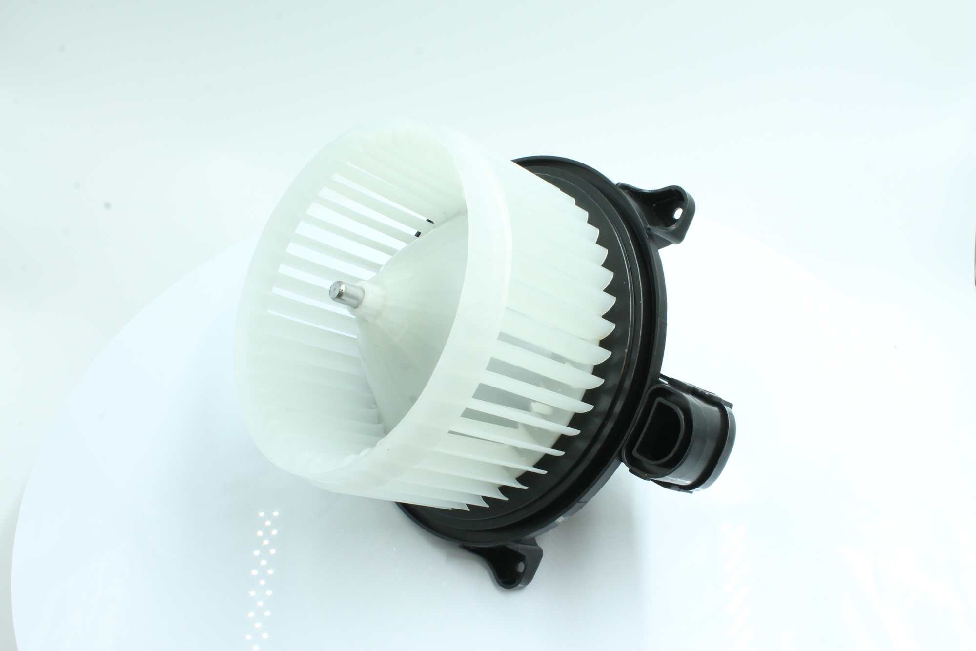 Cumpărați online Ventilator, habitaclu 7200115 original/ă și la un preț mic, compatibil/ă cu nr. OEM AV1119846BB