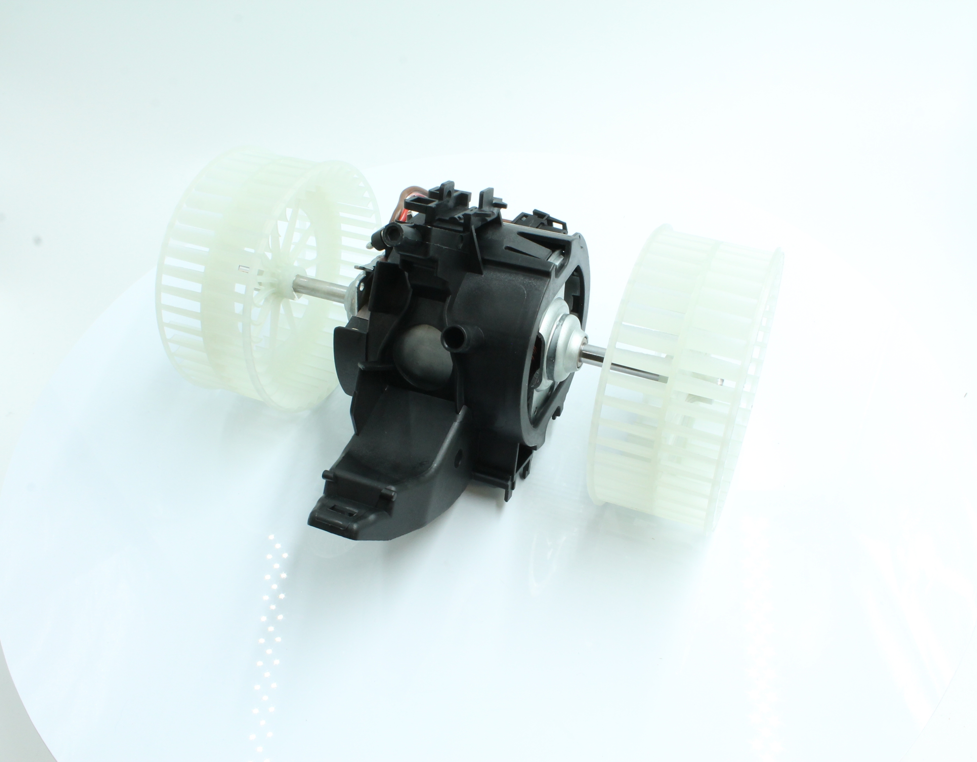 Cumpărați Ventilator, habitaclu de la PowerMax Număr produs: 7200164 la prețul de doar 456,88 lei