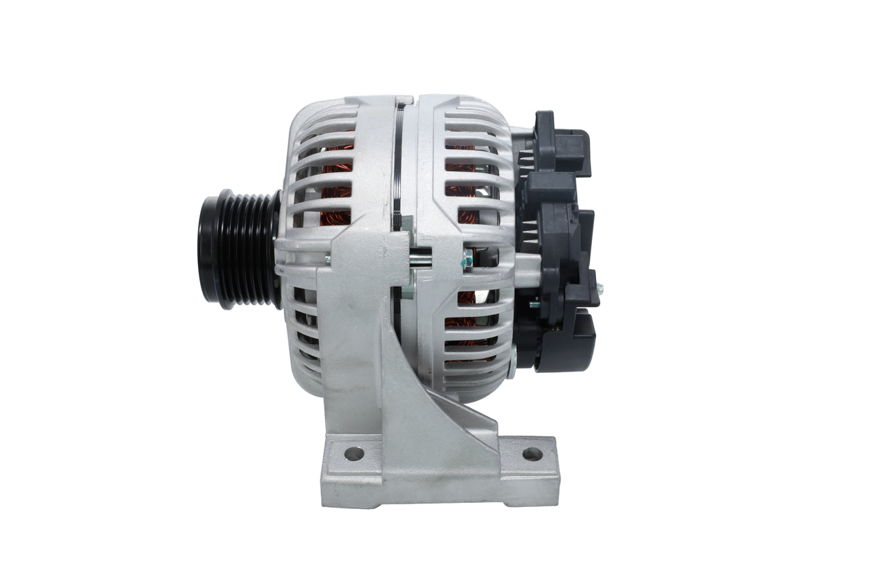 Įsigykite BOSCH Kintamosios srovės generatorius Prekės Nr.: 1 986 A00 845 už žemiausią 421,86 € kainą