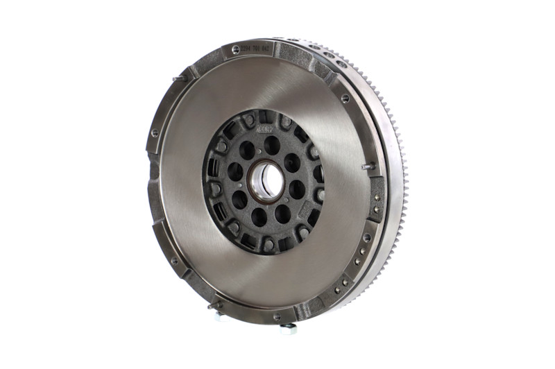 Cumpărați online Volanta 009-001-000203R original/ă și la un preț mic, compatibil/ă cu nr. OEM 616337