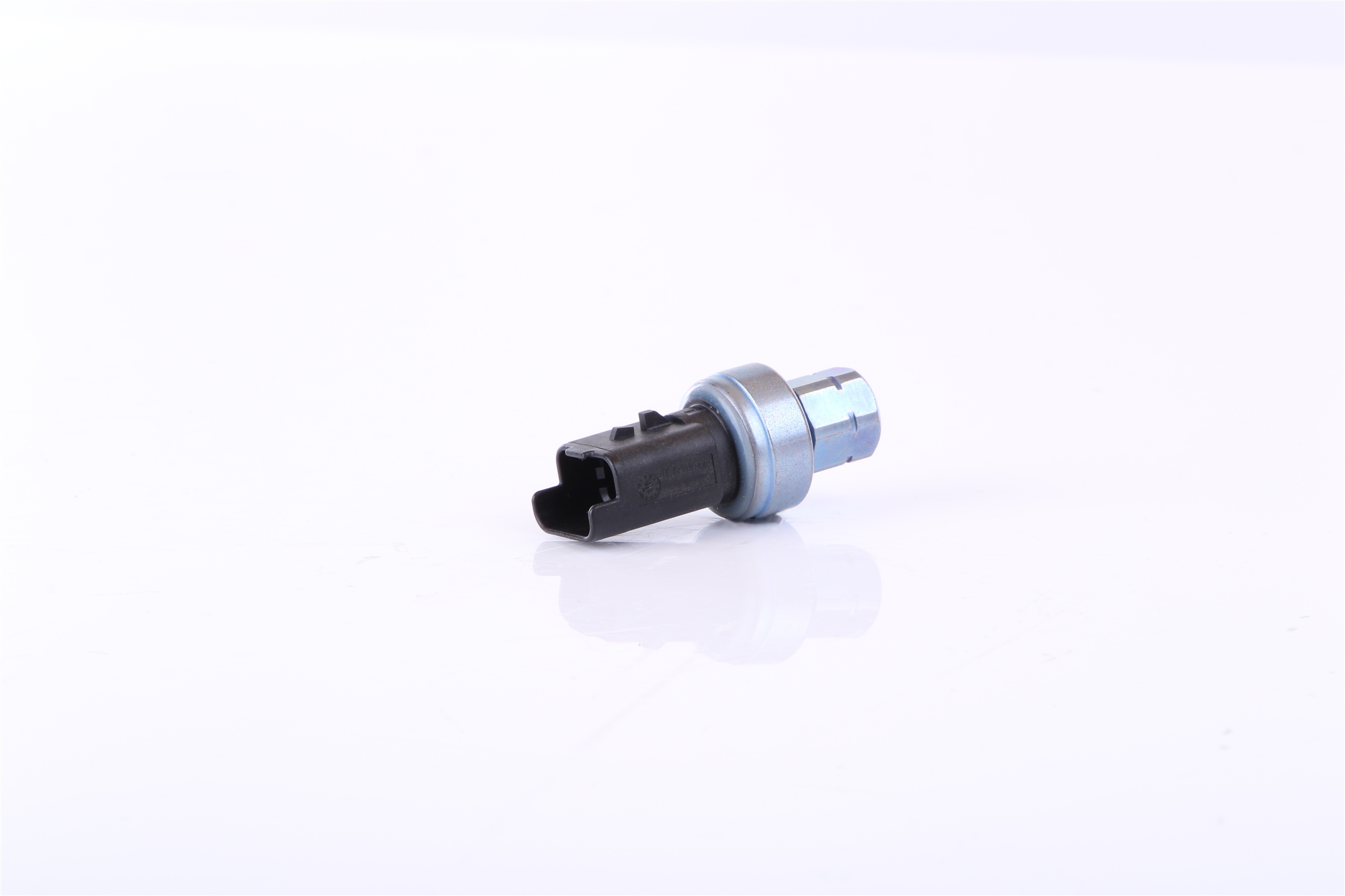 OEM Comutator presiune, aer conditionat CITROËN 1.4 16V HDi 90 CP motor diesel 643669 de la NISSENS online la un preț incredibil