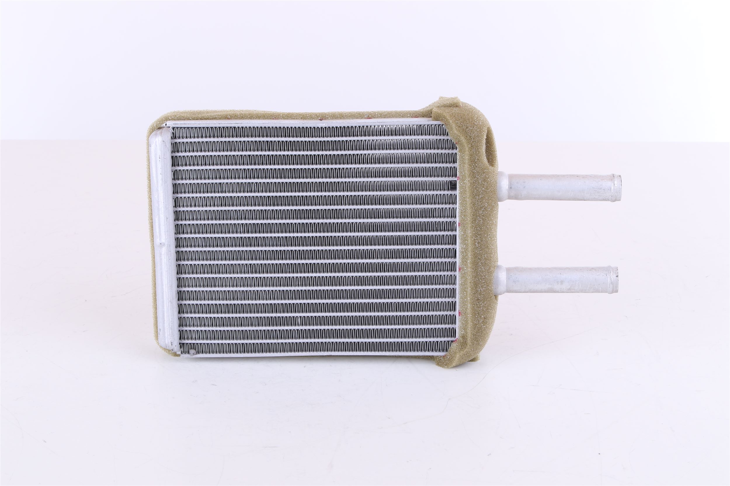 OE Radiador de calefacción KIA STINGER 2023 0K20161A10, 0K9A261A10, 0K01161A10 de NISSENS