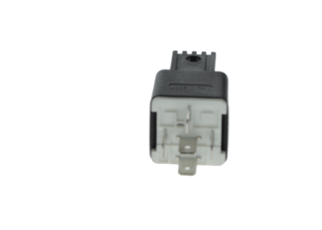 Įsigykite BOSCH Relė, pagrindinė srovė Prekės Nr.: 0 986 332 206 už žemiausią 39,29 € kainą