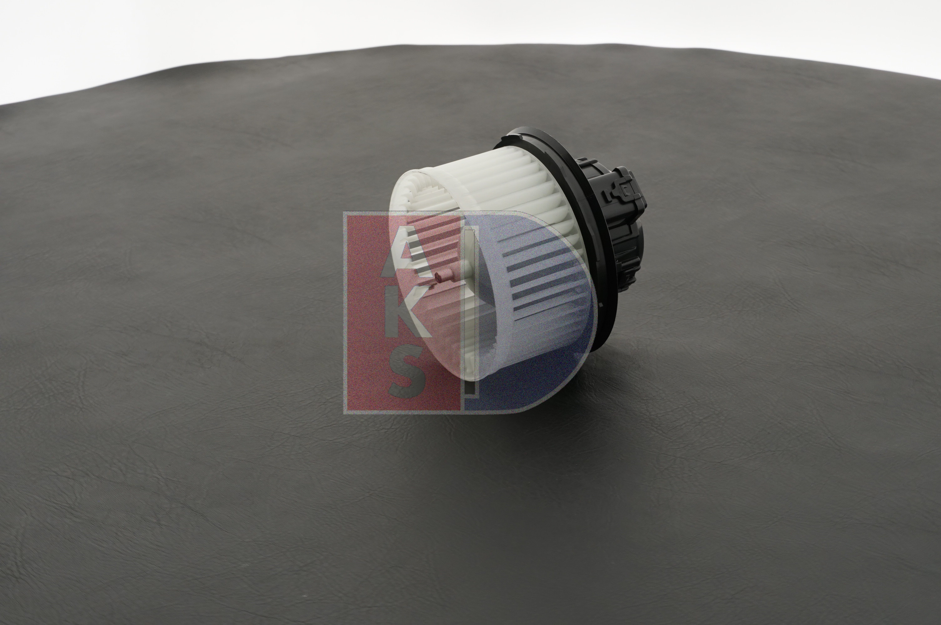 OE Koleso ventilátora chladenia motora SKODA YETI 2017 1HQ119113, 1S1819015A, 1S1819015D od AKS DASIS