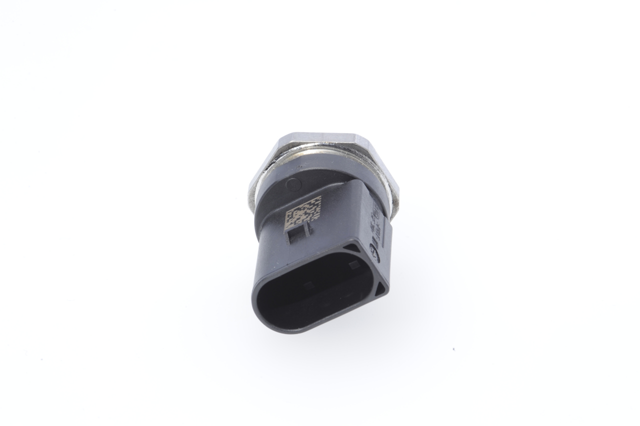 Kupte si levné originální Snímač, tlak paliva 0 261 545 043 porovnatelné s 13537584404 OEM čísly online