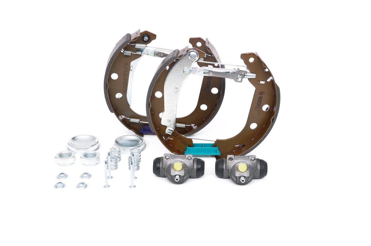 Cumpărați Set frana, frana tambur de la BOSCH Număr produs: 0 204 114 205 la prețul de doar 494,81 lei