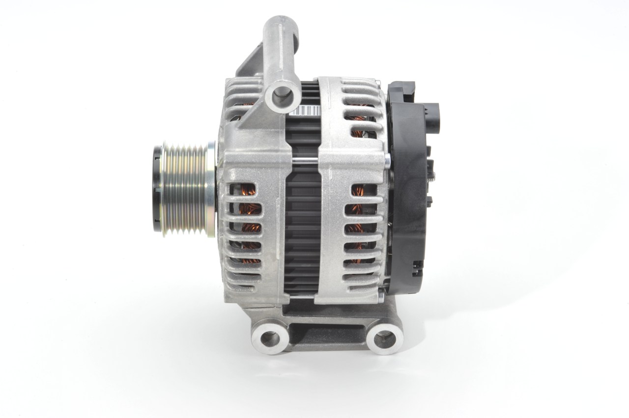 Köp BOSCH Generator Produktnummer: 0 121 615 103 till det förmånliga priset av 10460,98 kr