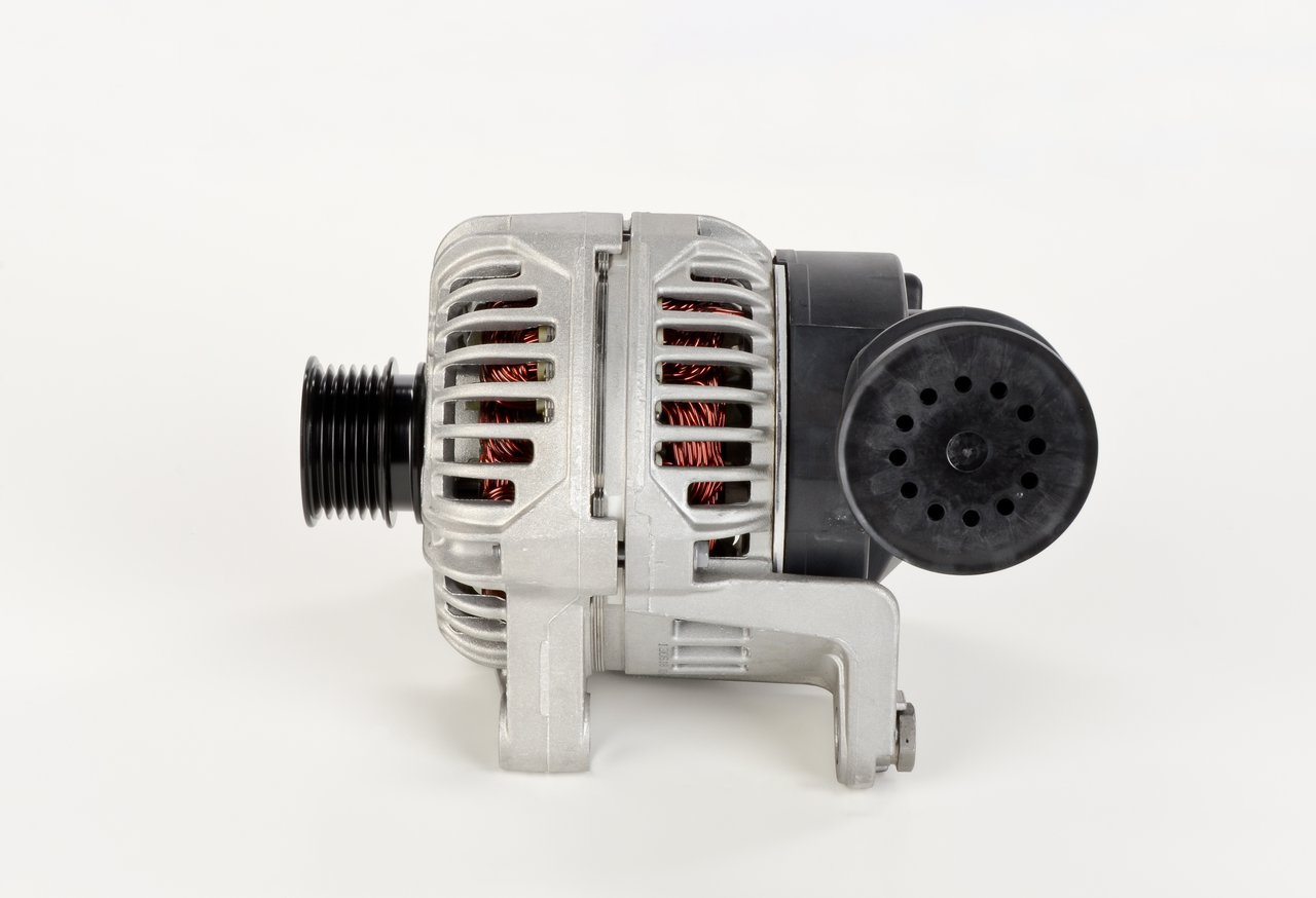 Įsigykite BOSCH Kintamosios srovės generatorius Prekės Nr.: 0 124 515 052 už žemiausią 364,04 € kainą