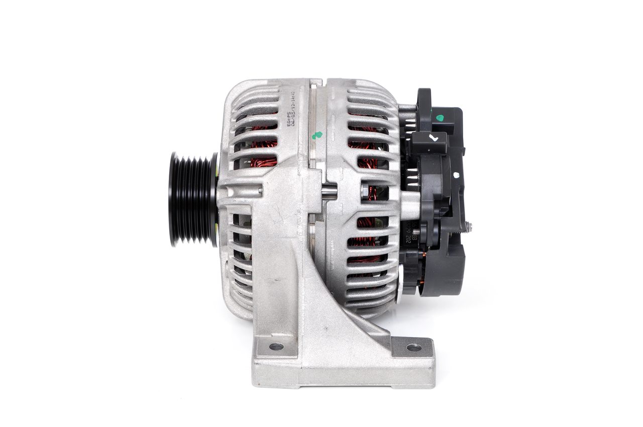 Cumpărați Alternator de la BOSCH Număr produs: 0 124 525 522 la prețul de doar 2452,17 lei