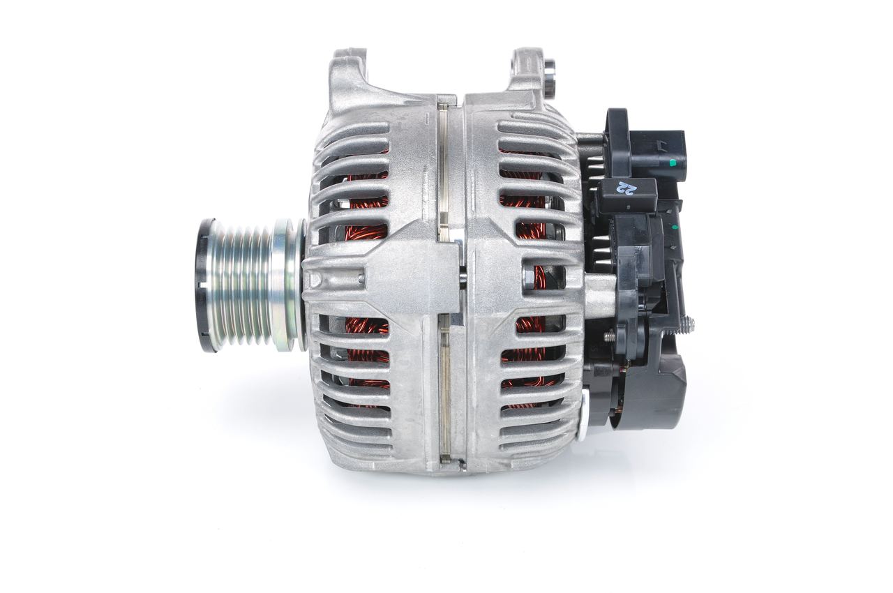 Kupuj online Alternator 0 124 525 530 oryginalne w niskiej cenie, kompatybilne z numerem OEM 03G903016E