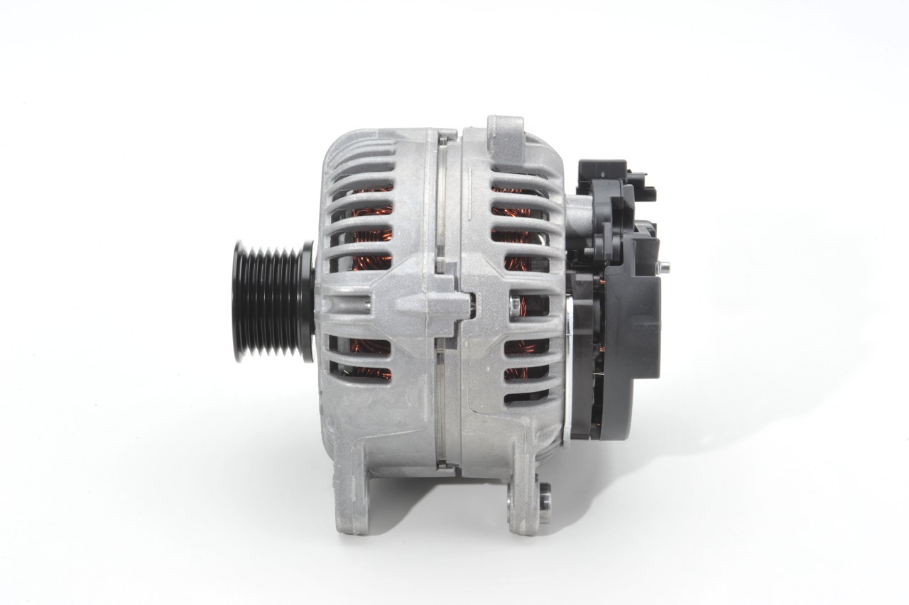 Köp BOSCH Generator Produktnummer: 0 124 525 533 till det förmånliga priset av 4293,88 kr