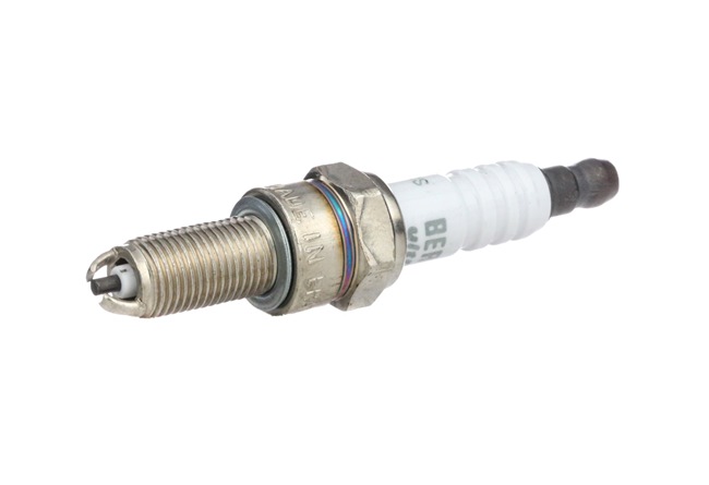 Köp billiga original Tändstift Z341 jämförbara med 46550992 OEM nummer på nätet