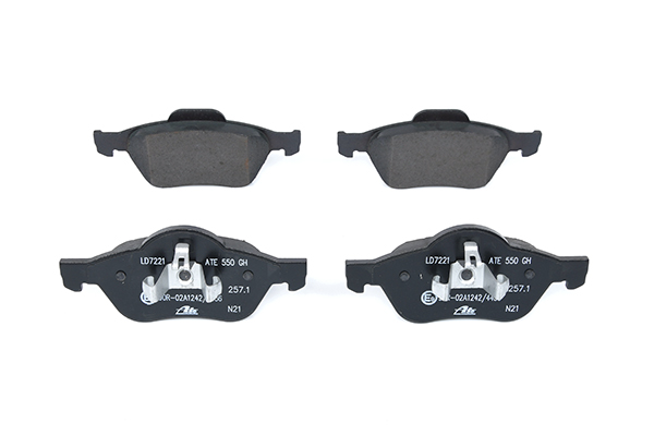 Köp billiga original Bromsbelägg 13.0470-7221.2 jämförbara med 410601237R OEM nummer på nätet