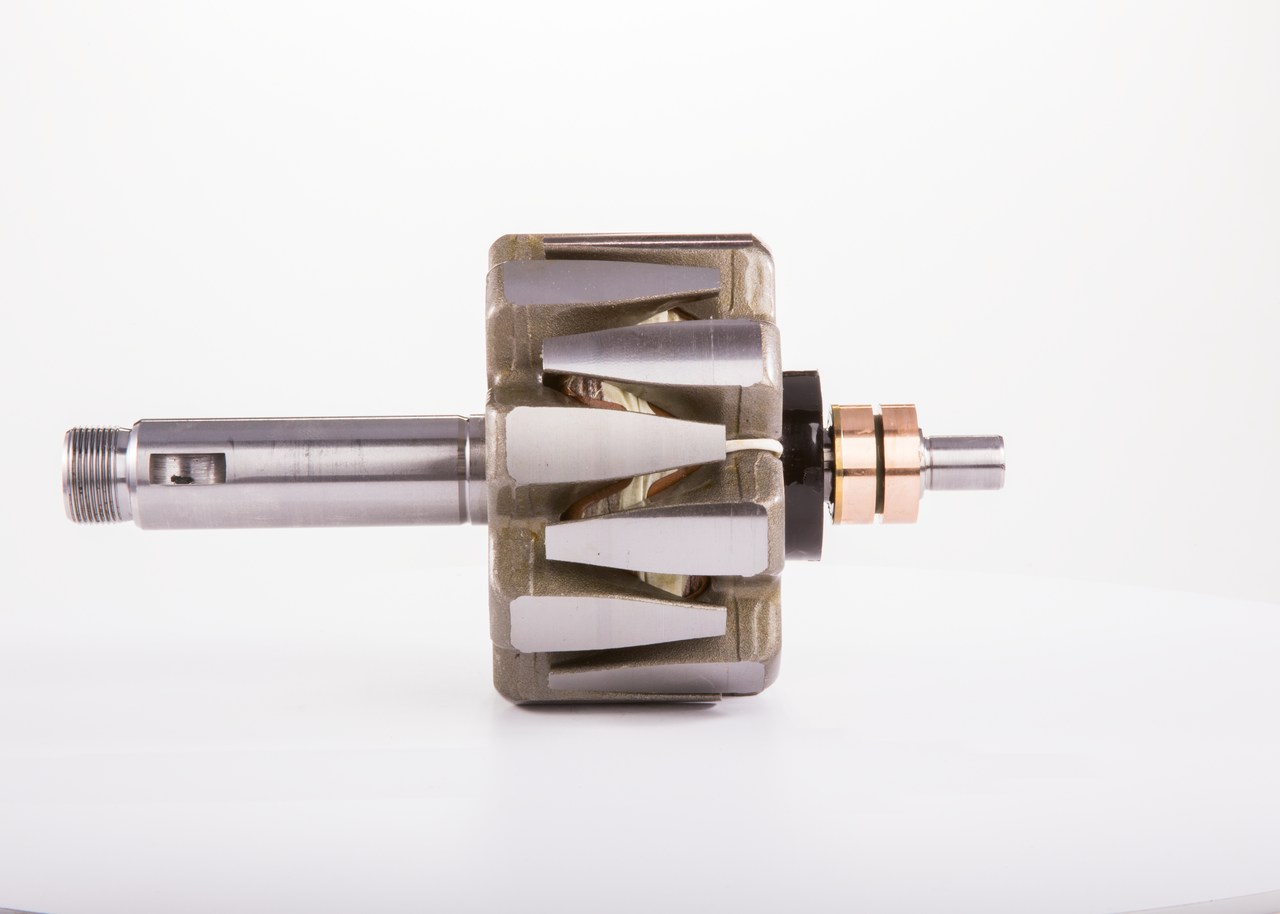 OE Dynamo onderdelen MERCEDES-BENZ INTOURO 2012 0001546715, 1296181, 5001845375 van BOSCH