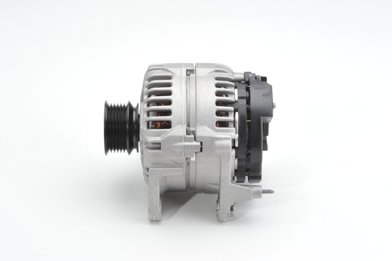 Kupite poceni originalno Alternator 0 124 325 091, primerljivo z 06F903023GX OEM številke, prek spleta