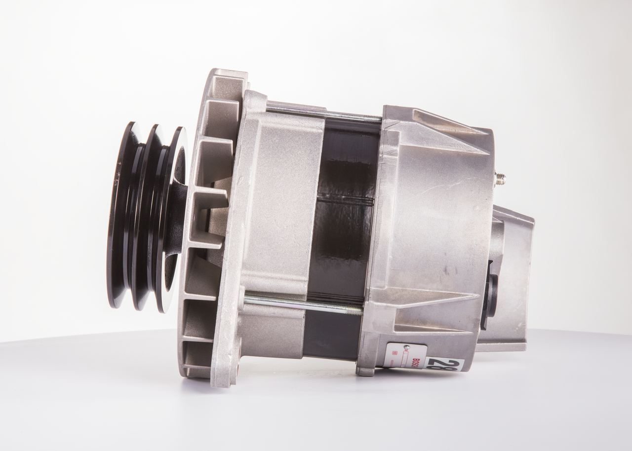 Köp BOSCH Generator Produktnummer: 9 120 456 044 till det förmånliga priset av 27933,03 kr