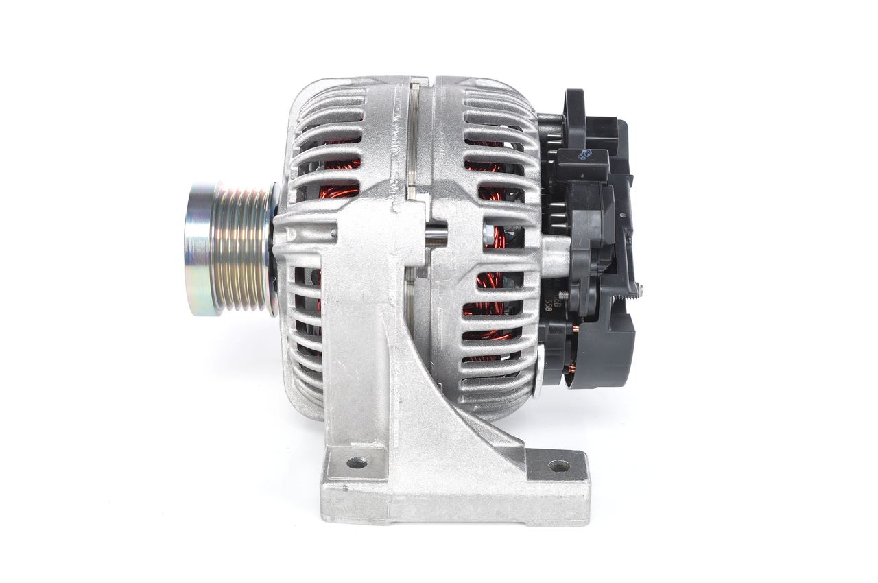 Köp BOSCH Generator Produktnummer: 0 124 525 521 till det förmånliga priset av 3971,87 kr