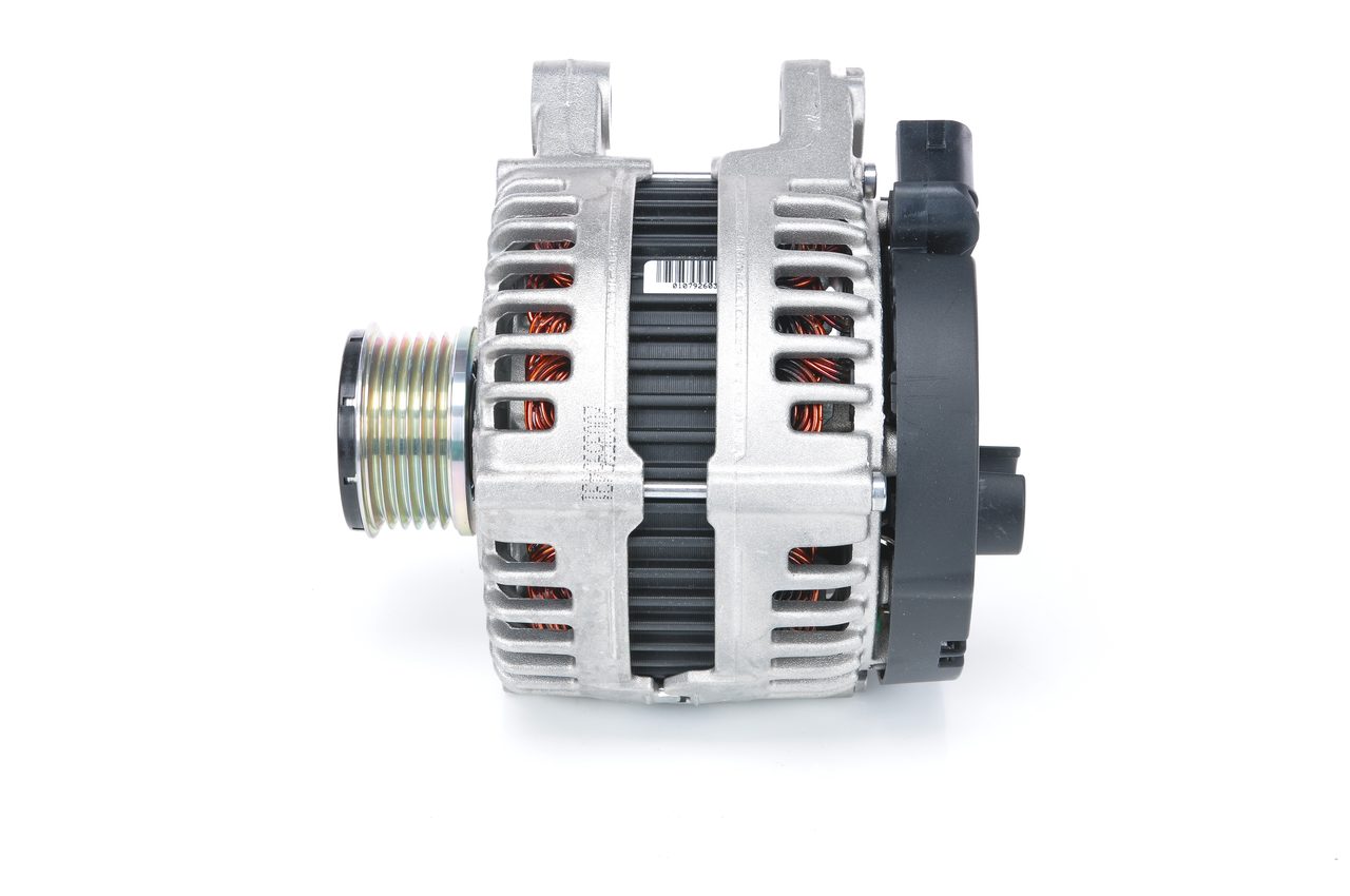 Kupuj online Alternator 0 121 615 128 oryginalne w niskiej cenie, kompatybilne z numerem OEM 1458640