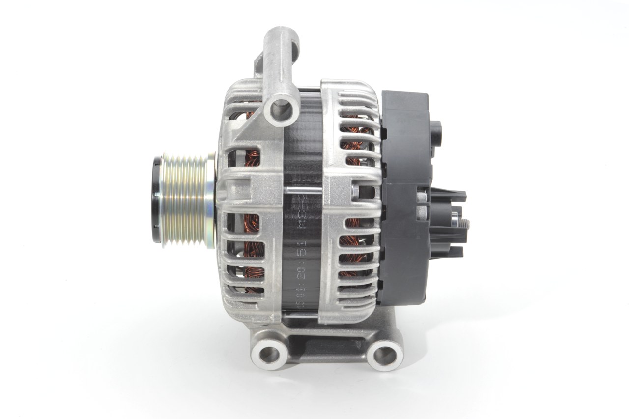 Kupuj online Alternator 0 125 711 103 oryginalne w niskiej cenie, kompatybilne z numerem OEM CC1T10300CC