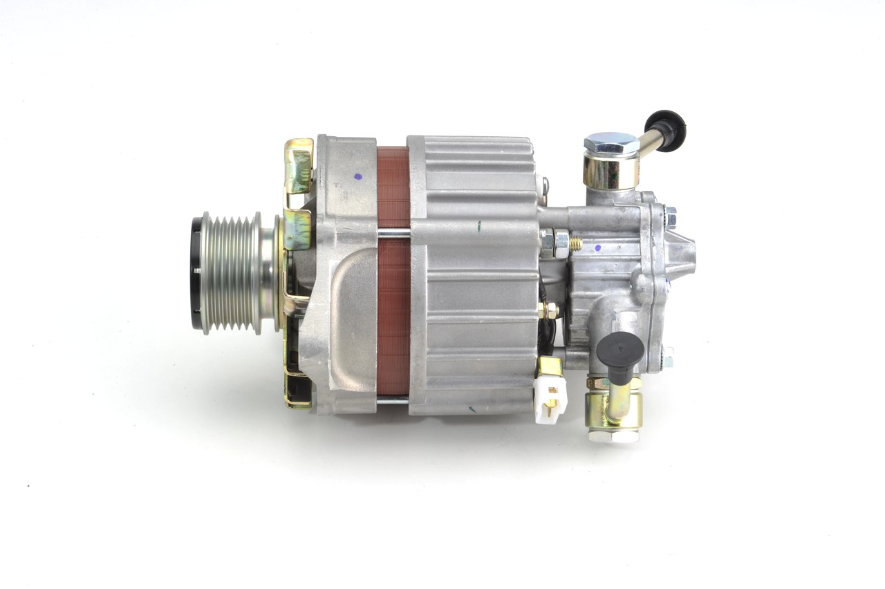 Koop online goedkoop originele Dynamo / Alternator F 002 G10 862 vergelijkbaar met 38522321F OEM-nummers