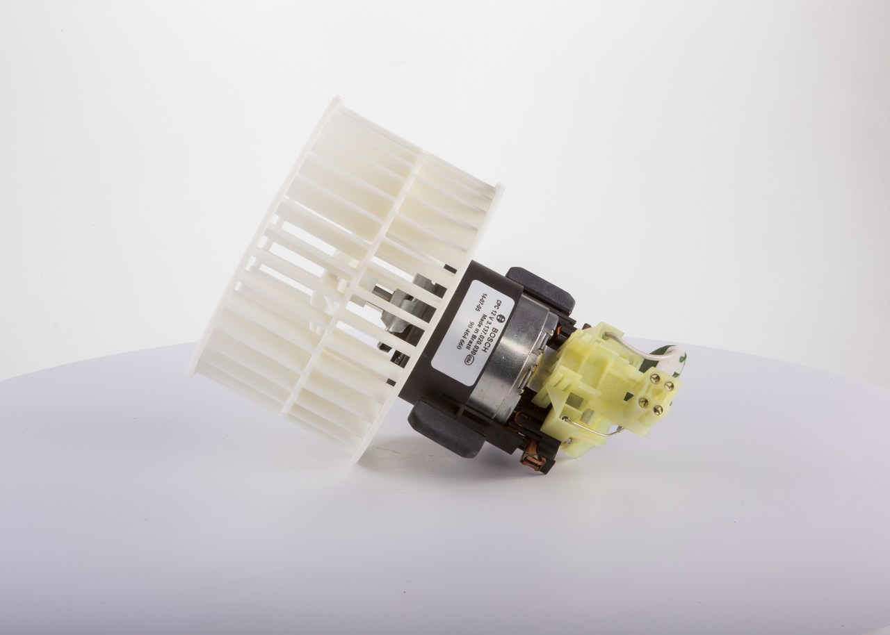 OE Motor ventilator / piese VAUXHALL CAVALIER 1986 90464660, 90228758, 90360146 de la BOSCH
