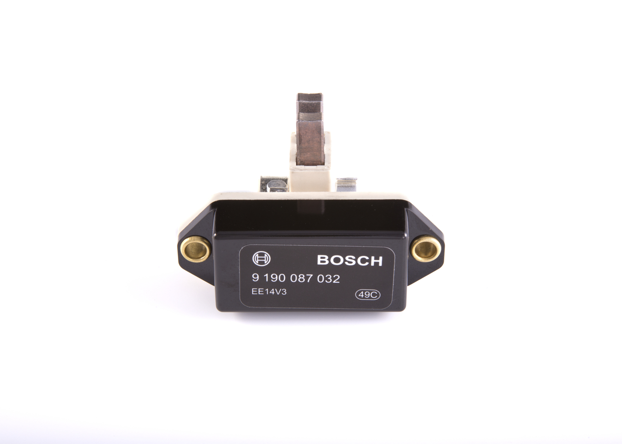 Įsigykite BOSCH Reguliatorius, kintamosios srovės generatorius Prekės Nr.: 9 190 087 032 už žemiausią 52,43 € kainą