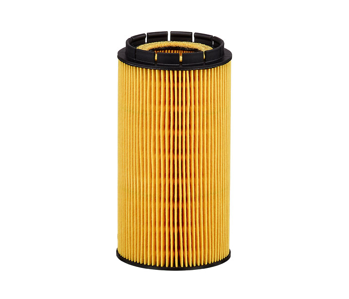OEM Маслен филтър AUDI 6.3 W12 quattro 500 K.C. бензин 07C115562E от MANN-FILTER онлайн на супер цени