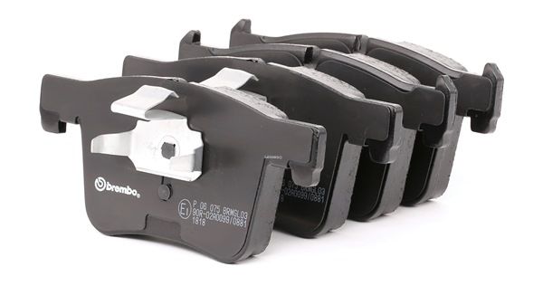 Bremsbelagsatz BMW F22 2019 BREMBO P 06 075