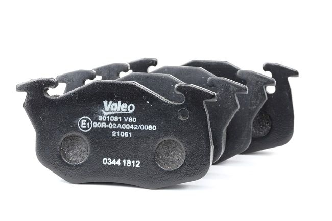 Vásároljon online olcsó, eredeti Fékbetét készlet, tárcsafék 301081 alkatrészt, mely összehasonlítható a 425483 OEM számmal