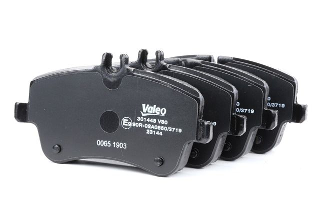 Vásároljon online olcsó, eredeti Fékbetét készlet, tárcsafék 301448 alkatrészt, mely összehasonlítható a 0064206220 OEM számmal