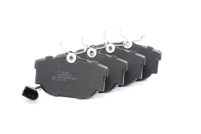 Acquista online Kit pastiglie freni 1163706110 originale a buon mercato, comparabile con i numeri OEM 7D0698451C