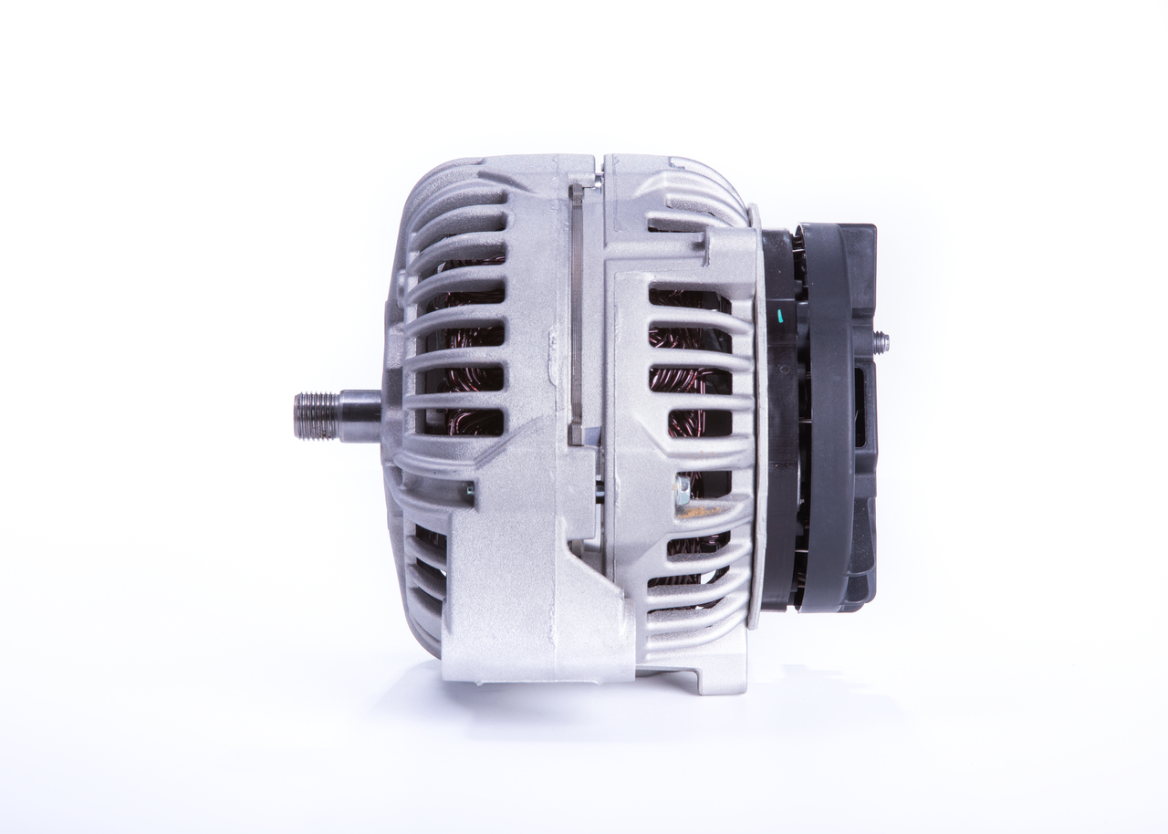 Köp BOSCH Generator Produktnummer: 0 124 625 030 till det förmånliga priset av 3229,32 kr